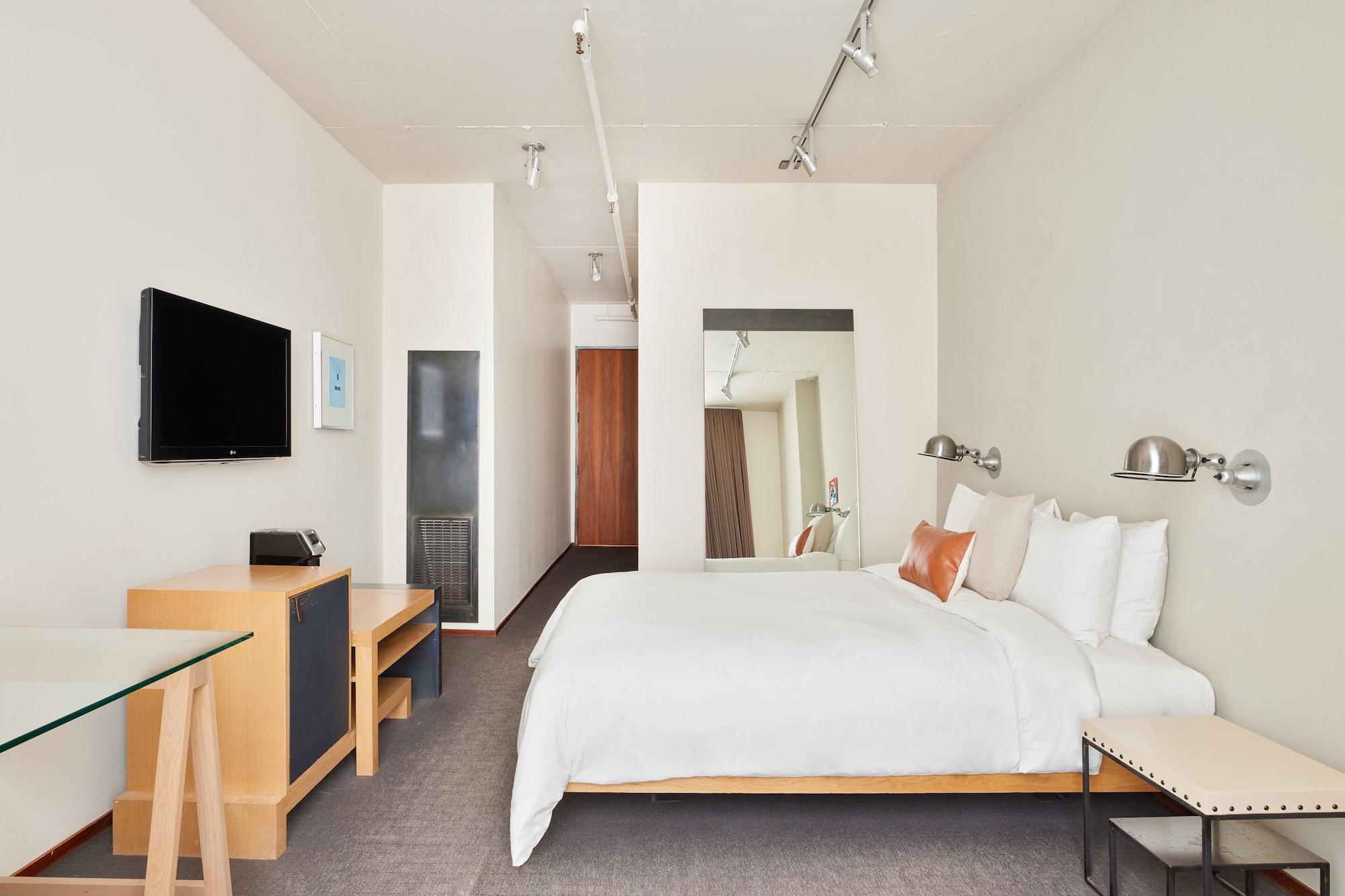 Chambers Hotel Central Park South, Sonder By Marriott Bonvoy New York Exterior photo