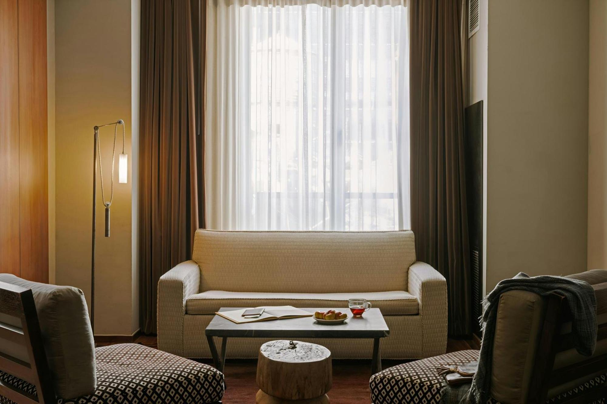 Chambers Hotel Central Park South, Sonder By Marriott Bonvoy New York Exterior photo